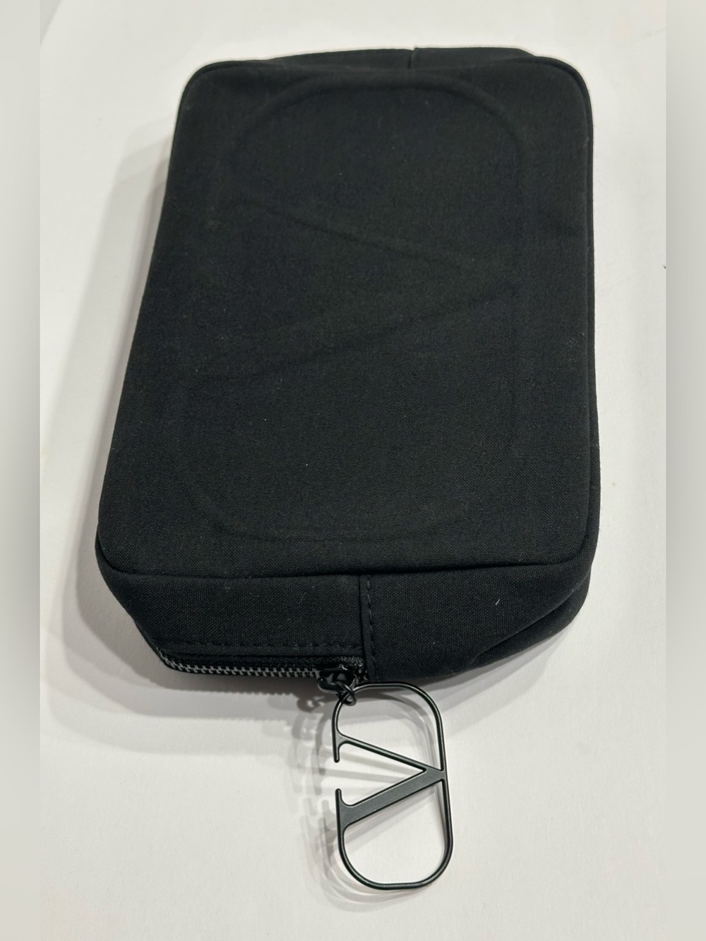 NEW, VALENTINO Beauty Makeup Black Toiletry Unisex Bag "V" Logo - Zipper Pouch